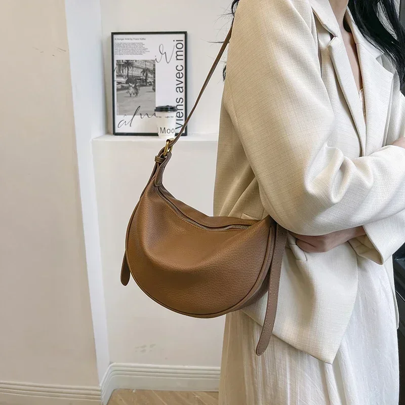 ファッション性の高い、無地のPU素材を使用したショルダーバッ - Luxury Bags On Sales のレビューと価格